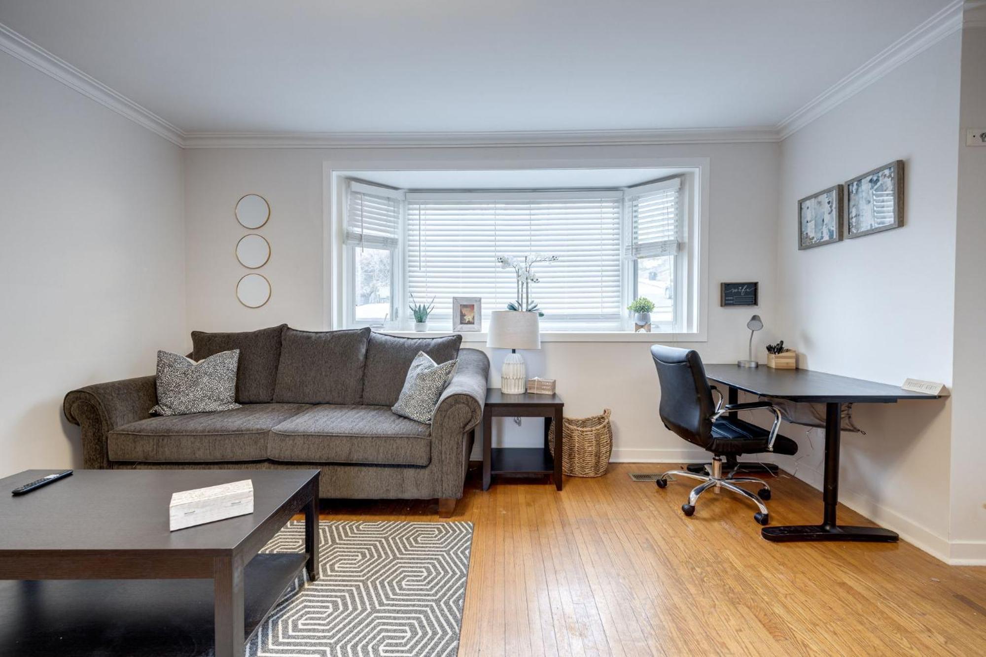 Eglinton West Guest Suite Toronto Exterior photo